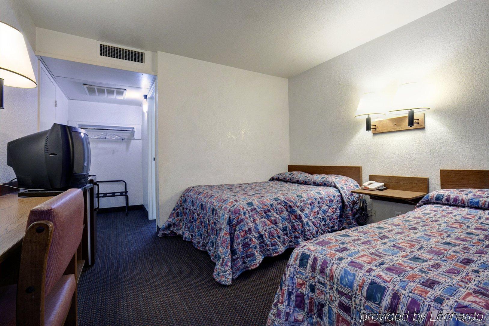 Travelodge By Wyndham Grand Rapids North Walker Kamer foto